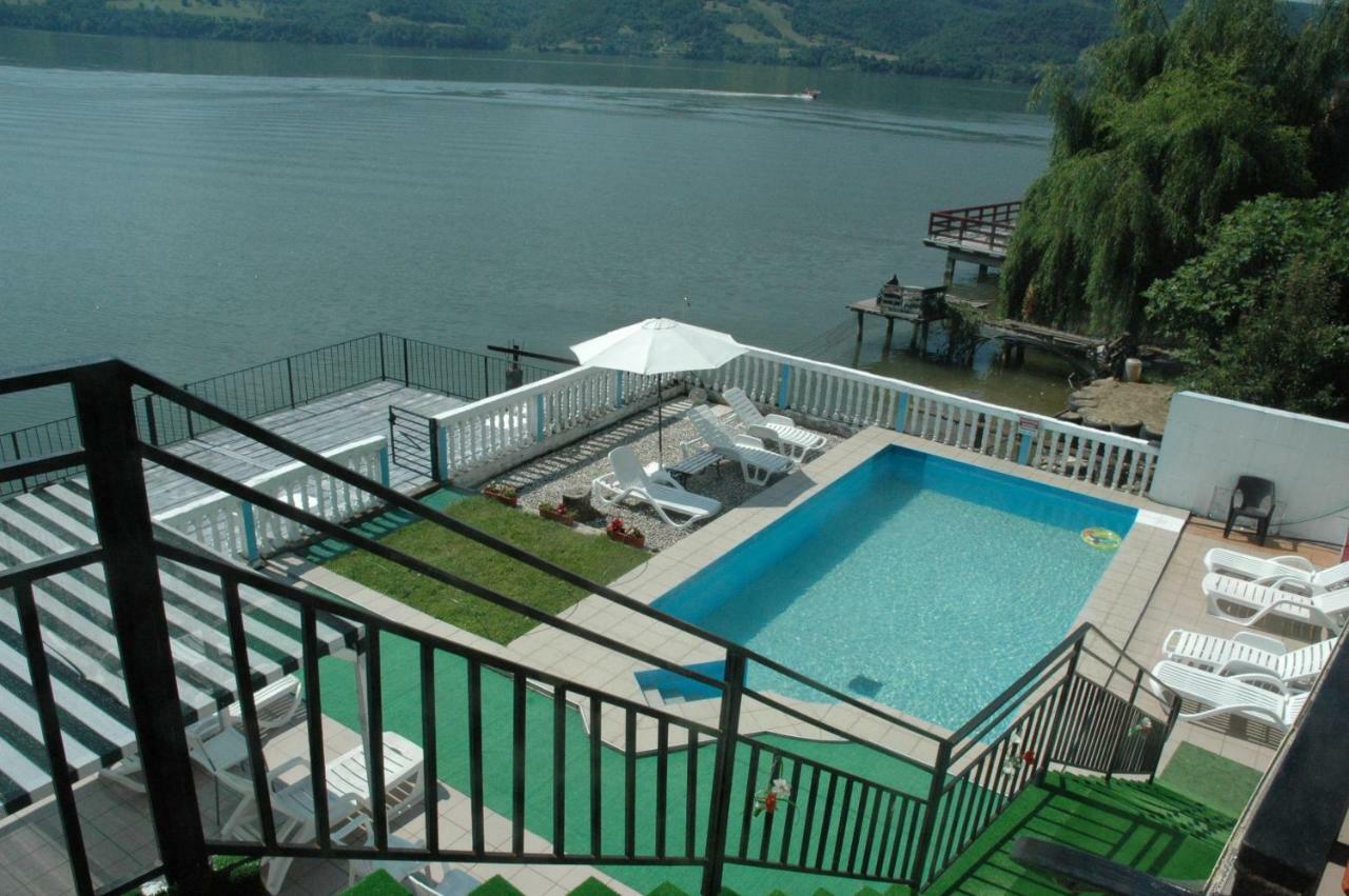 Appartamento Casa Yuppy Du Ieşelniţa Esterno foto